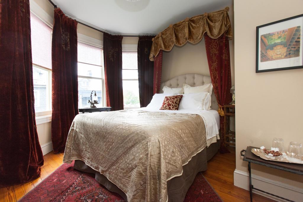 10 Clarke Bed and Breakfast Frederick Rum bild